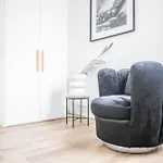 Johouse Apartment 13