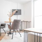 Johouse Apartment 13